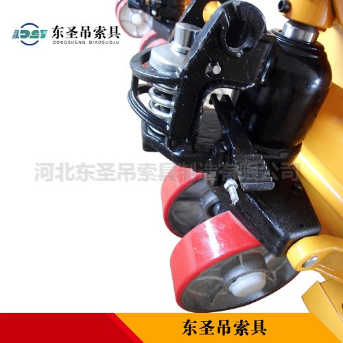 托盤(pán)搬運(yùn)車(chē)油封更換--河北東圣吊索具制造有限公司--小型攪拌機(jī)|手動(dòng)叉車(chē)|液壓堆高車(chē)|手動(dòng)叉車(chē)